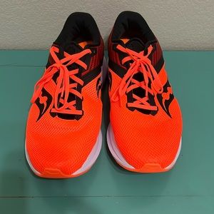 Saucony Axon 2 - Men’s Size 13 - EUC